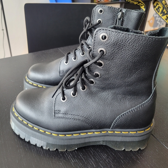 Doc Martens Jadon III platforms size 7 W - Picture 4 of 8